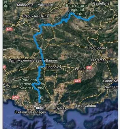 Relais Equestre De La Chevaliere Sauvage * Tourves